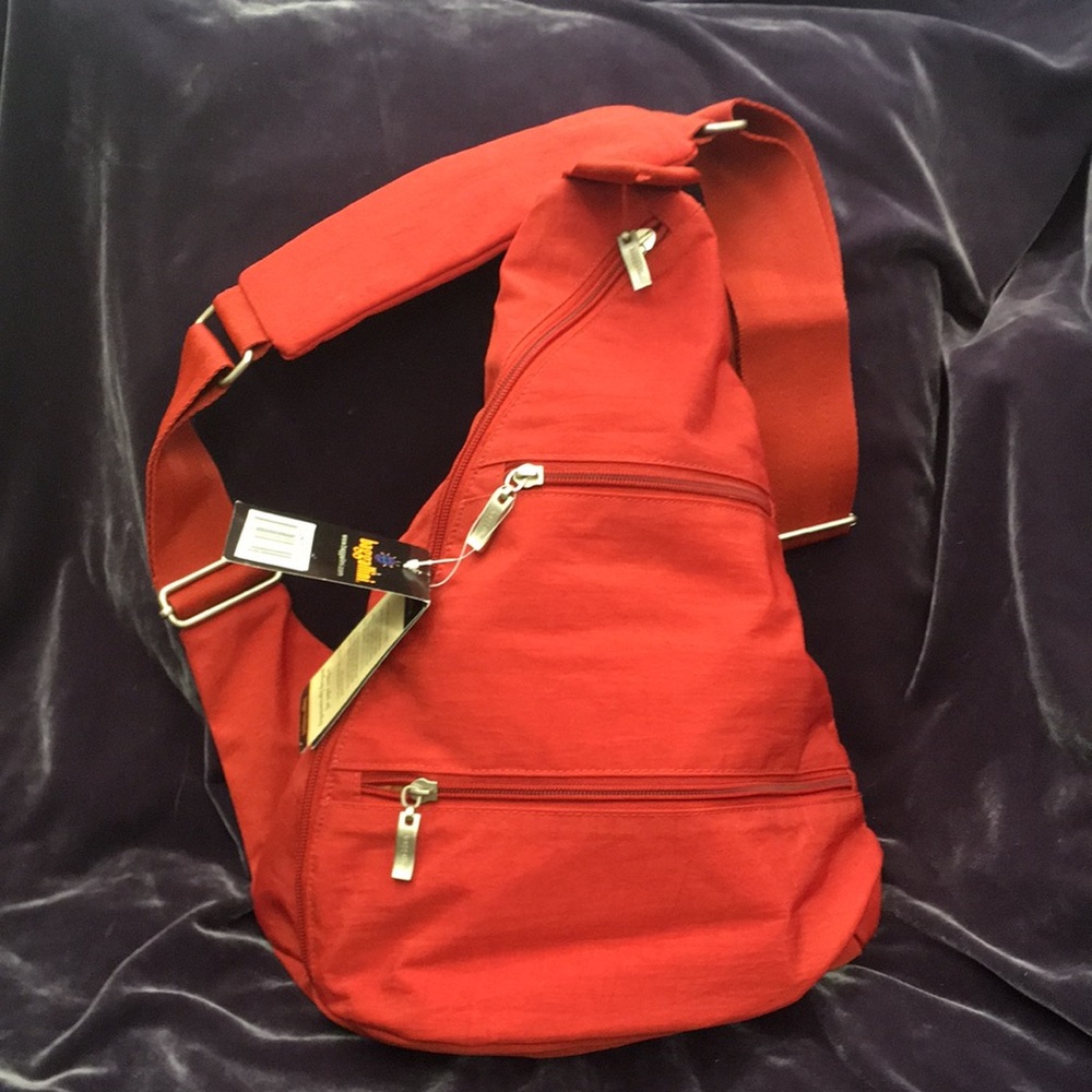 Baggalini sling bag
